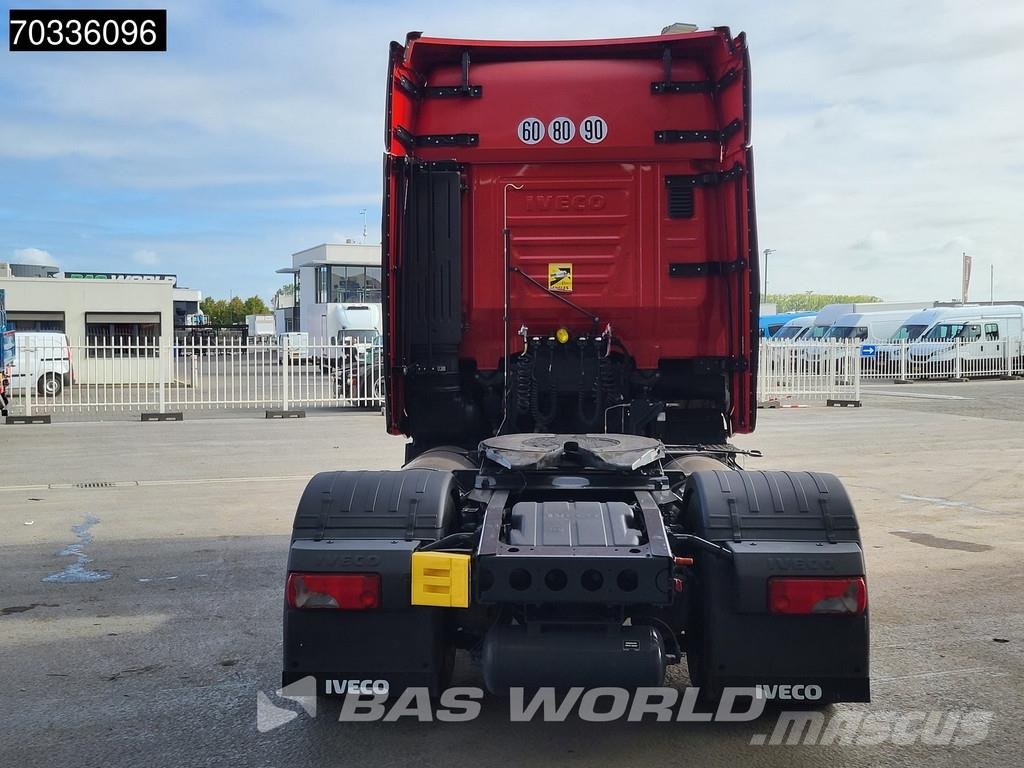 Iveco S-Way 460 S-Way 4X2 LNG! Retarder 2x Tanks Standkl Vetopöytäautot
