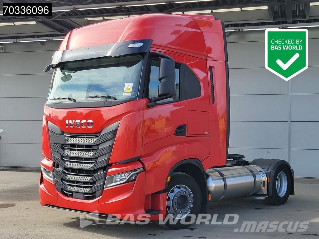Iveco S-Way 460 S-Way 4X2 LNG! Retarder 2x Tanks Standkl Vetopöytäautot