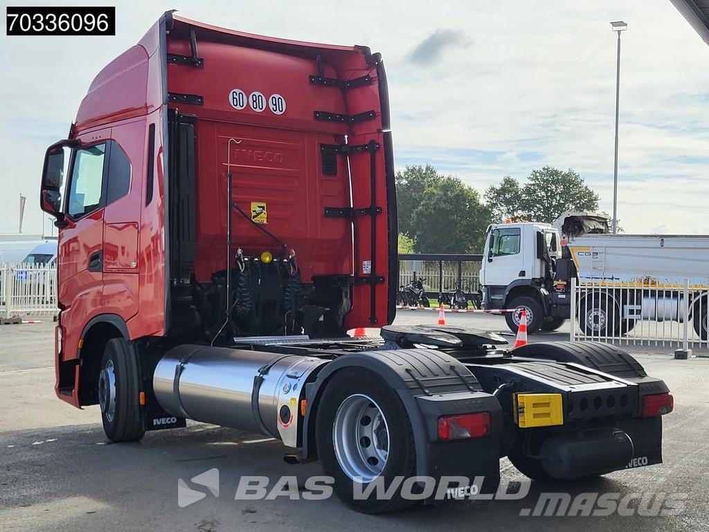 Iveco S-Way 460 S-Way 4X2 LNG! Retarder 2x Tanks Standkl Vetopöytäautot