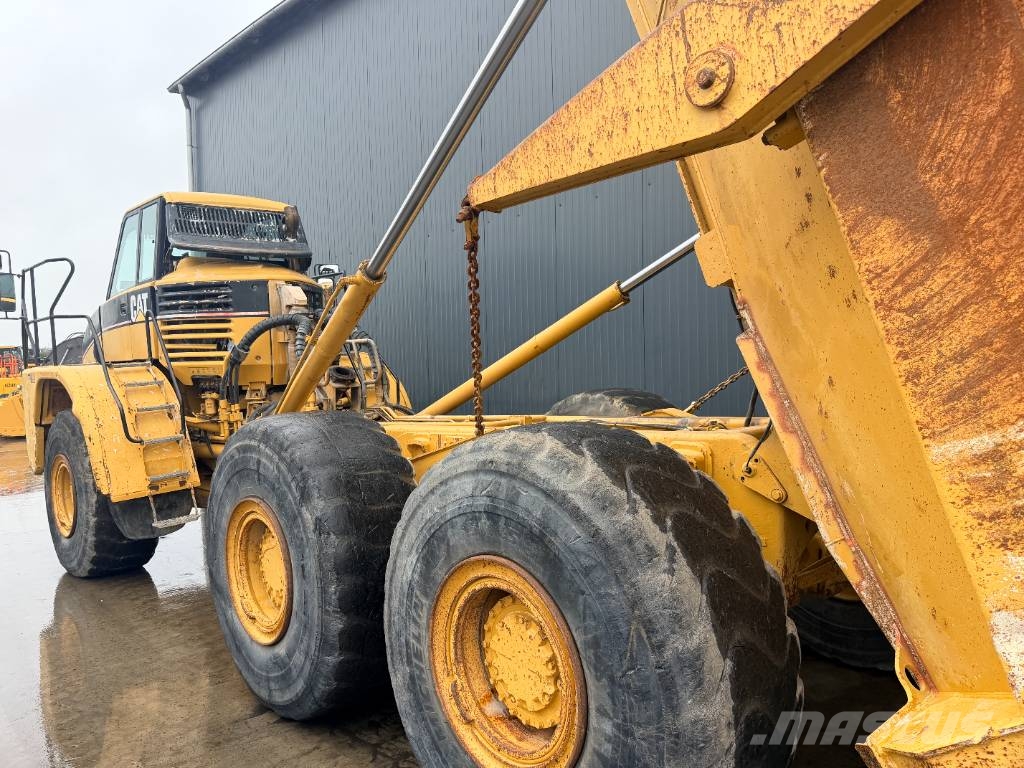 CAT 735 Knik dumptrucks