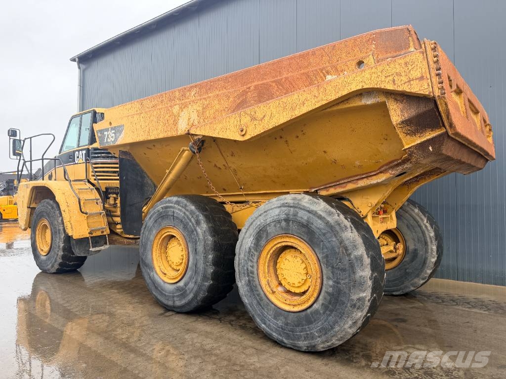 CAT 735 Knik dumptrucks