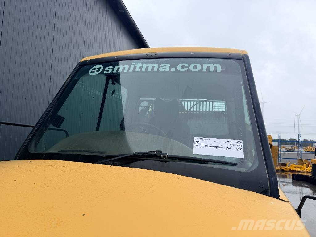 CAT 735 Knik dumptrucks