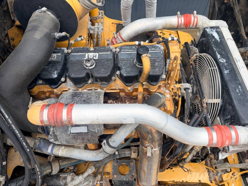 CAT 735 Knik dumptrucks