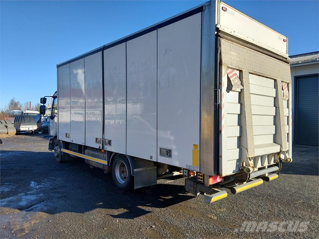 Volvo FLL 240 Camiones caja cerrada