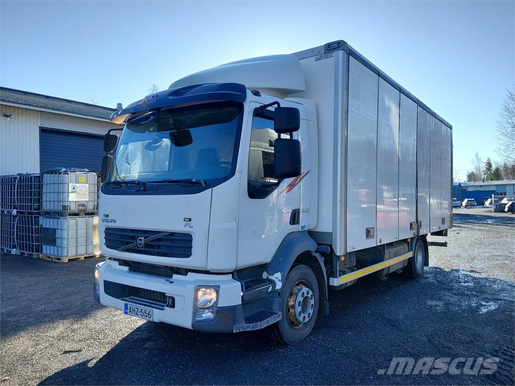 Volvo FLL 240 Camiones caja cerrada