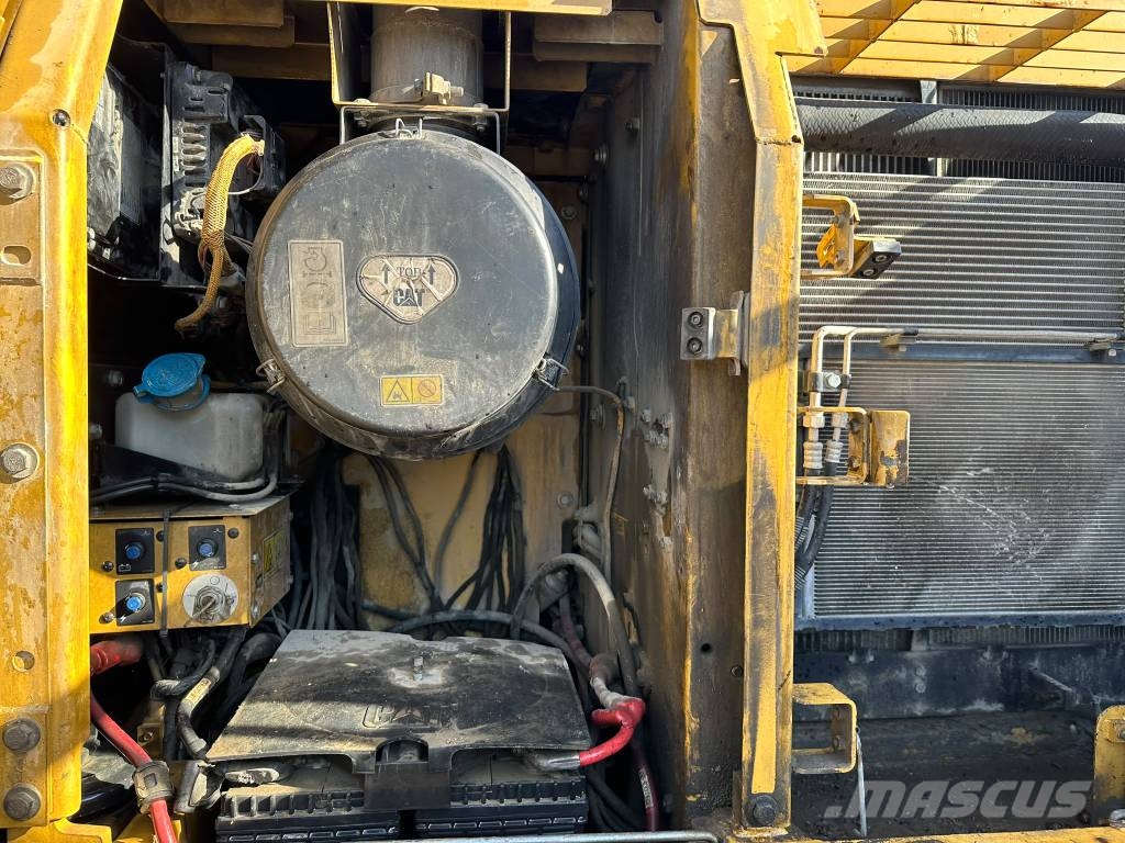 CAT 323DL Bagri goseničarji