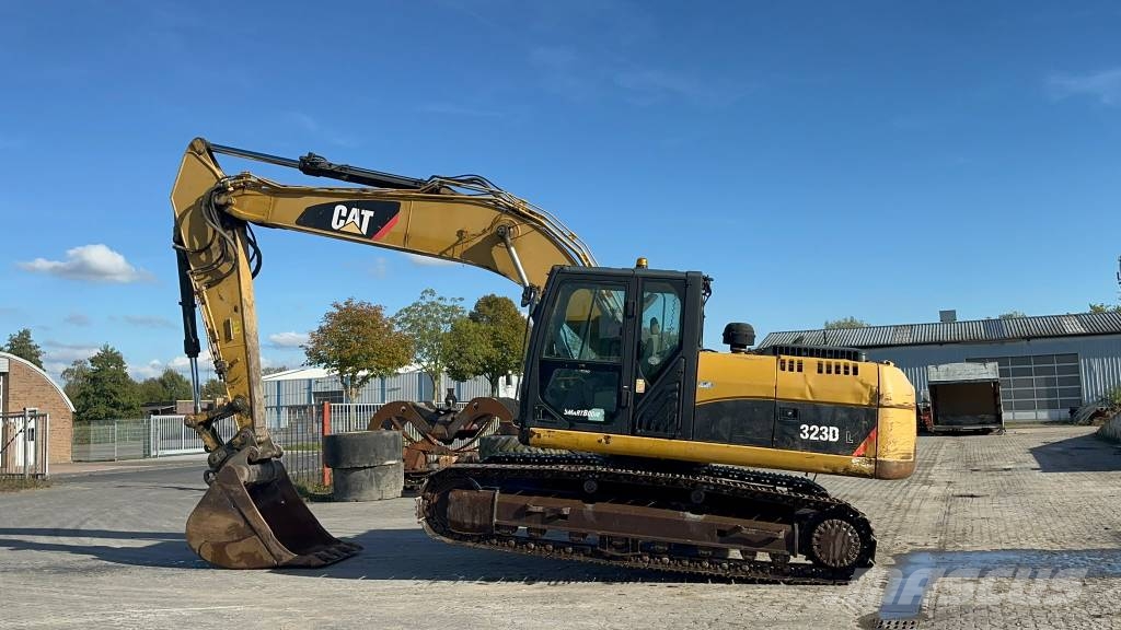 CAT 323DL Bagri goseničarji
