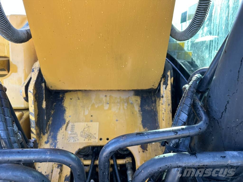 CAT 323DL Bagri goseničarji