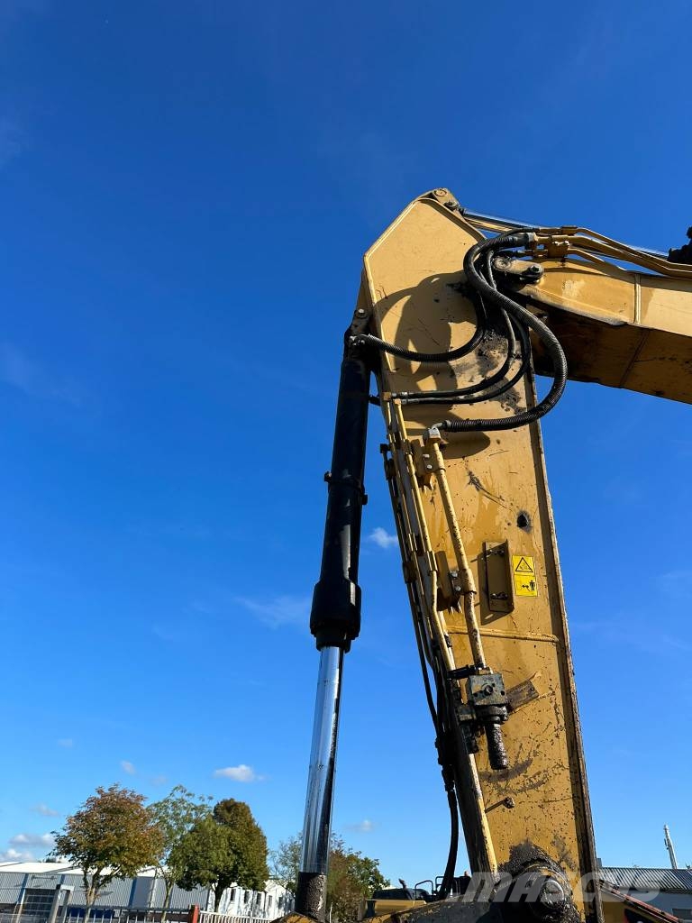 CAT 323DL Bagri goseničarji