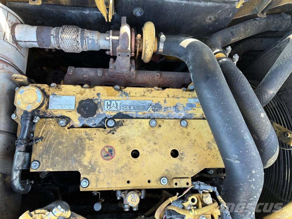 CAT 323DL Bagri goseničarji