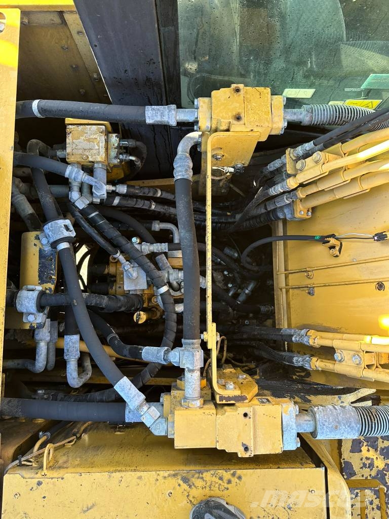 CAT 323DL Bagri goseničarji