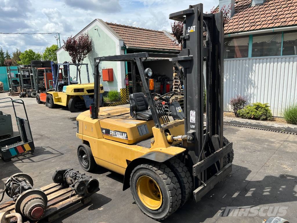 CAT DP40TAC V-3036 OB شاحنات الديزل