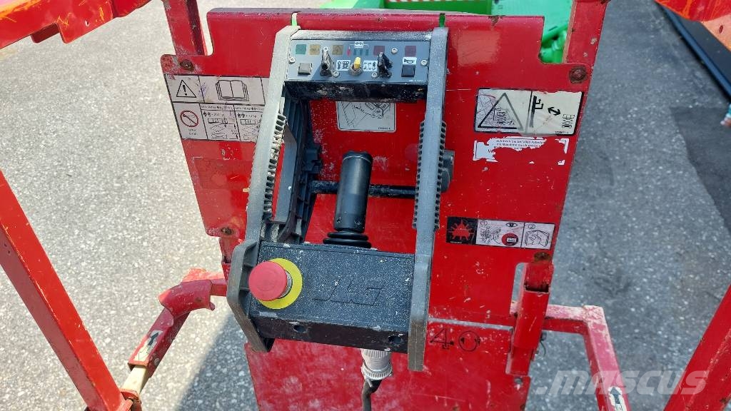 JLG ES 2632 / 4x stock Škaraste platforme