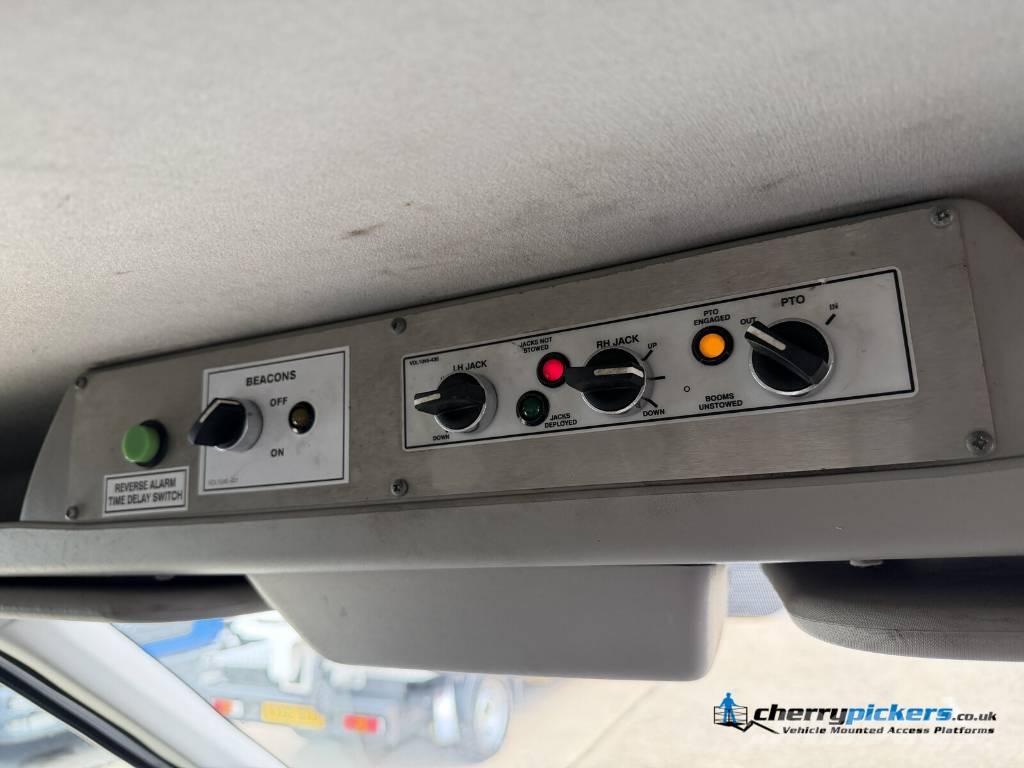 Ford Transit Versalift ETM 36 Cherry Picker المنصات الهوائية المثبتة على شاحنة