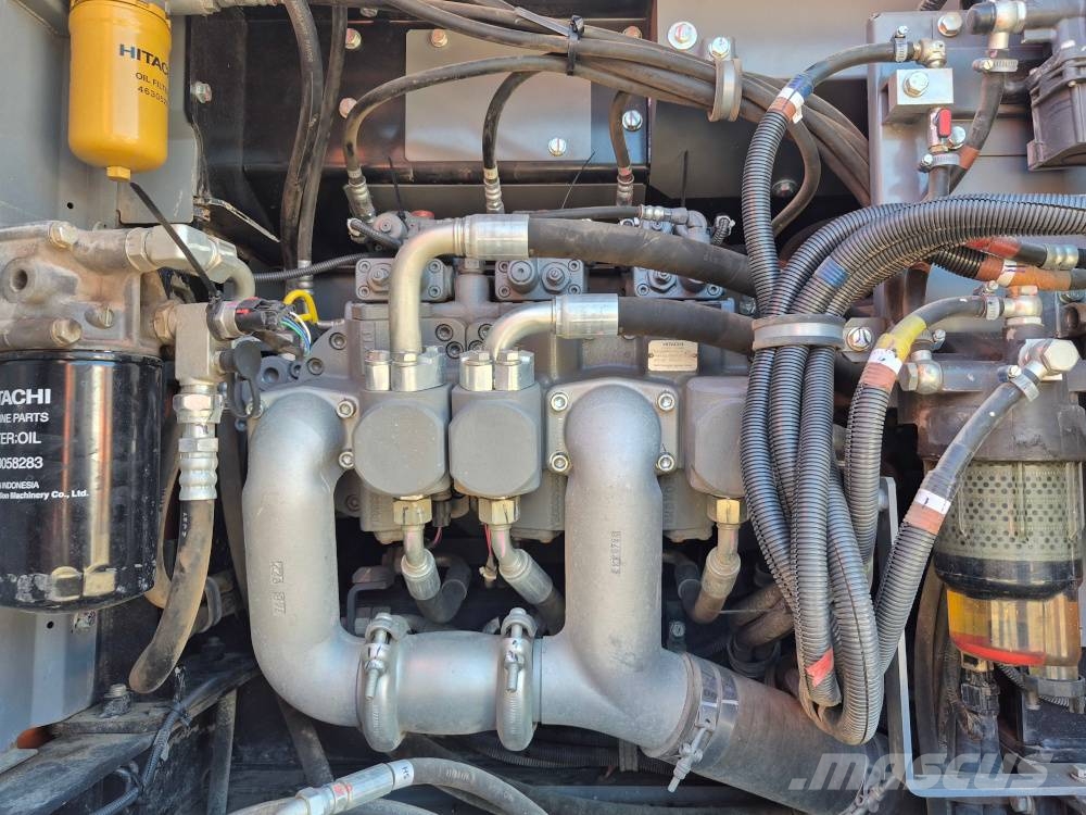 Hitachi ZX 250 LC N-7 Rupsgraafmachines