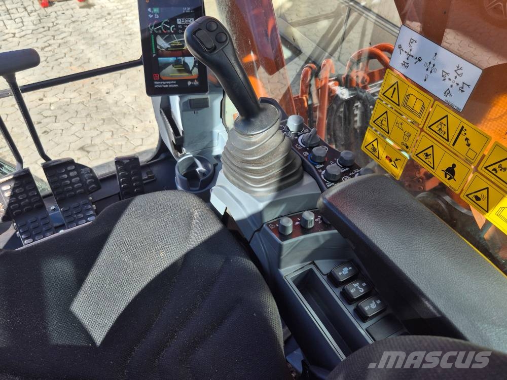 Hitachi ZX 250 LC N-7 Rupsgraafmachines