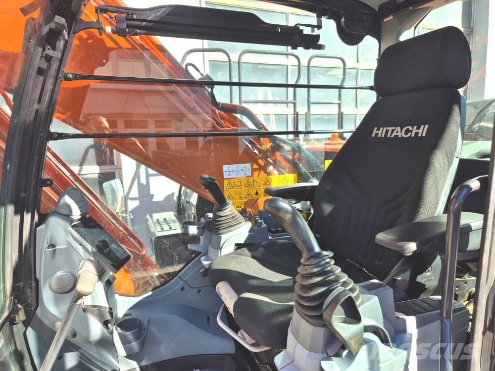 Hitachi ZX 250 LC N-7 Rupsgraafmachines