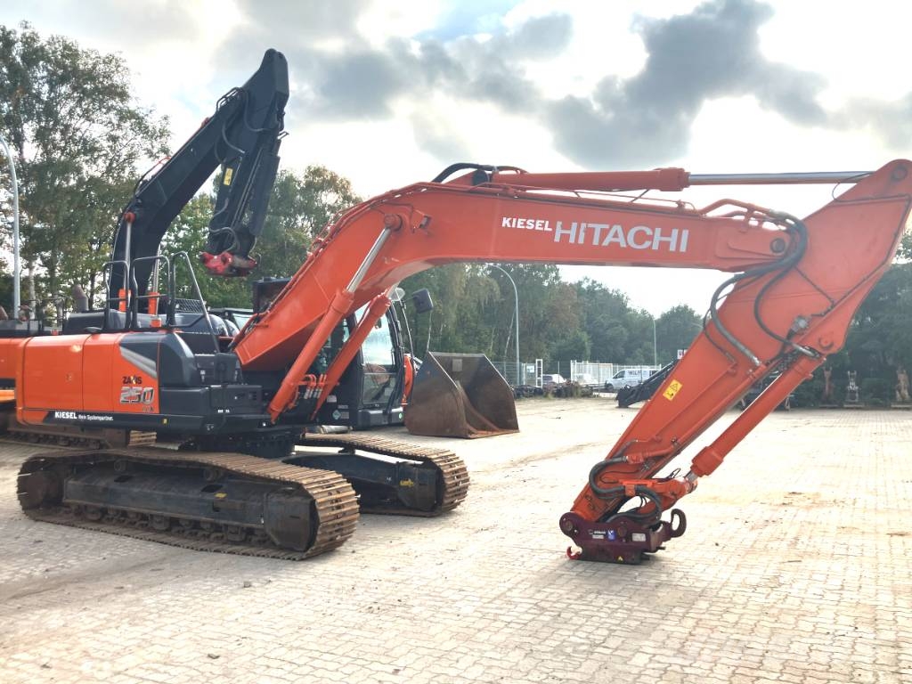 Hitachi ZX 250 LC N-7 Bagri goseničarji