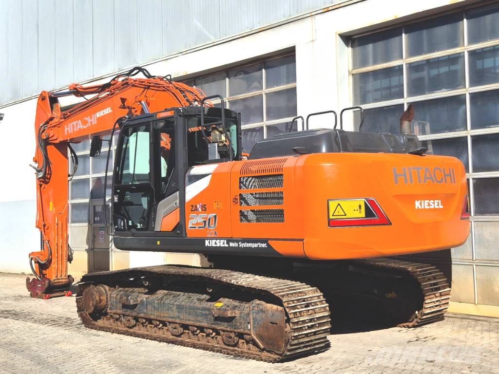 Hitachi ZX 250 LC N-7 Rupsgraafmachines