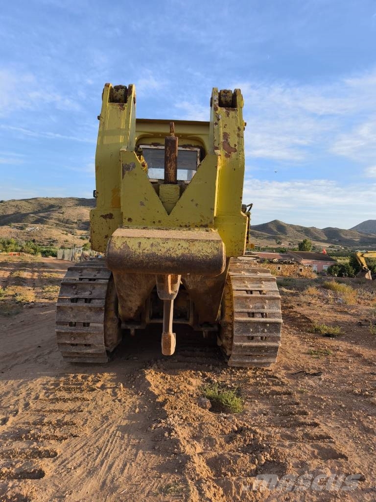 CAT D 9 G Верижни булдозери