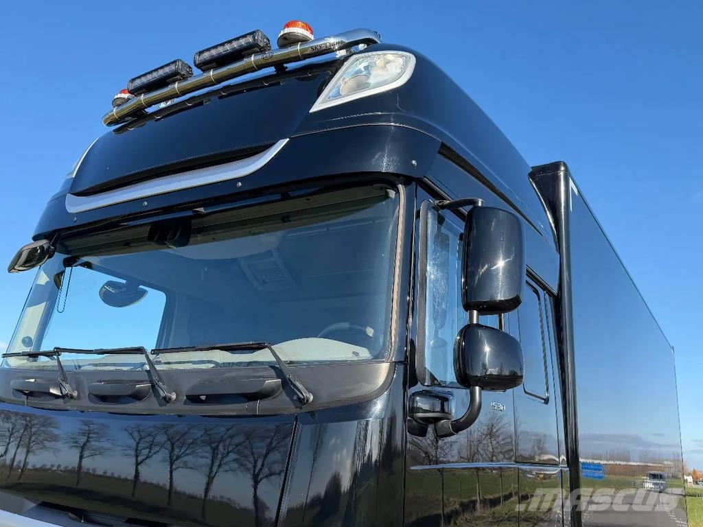 DAF XF 530 XF530.26 EURO6. 2021. 138777km Bakwagens met gesloten opbouw