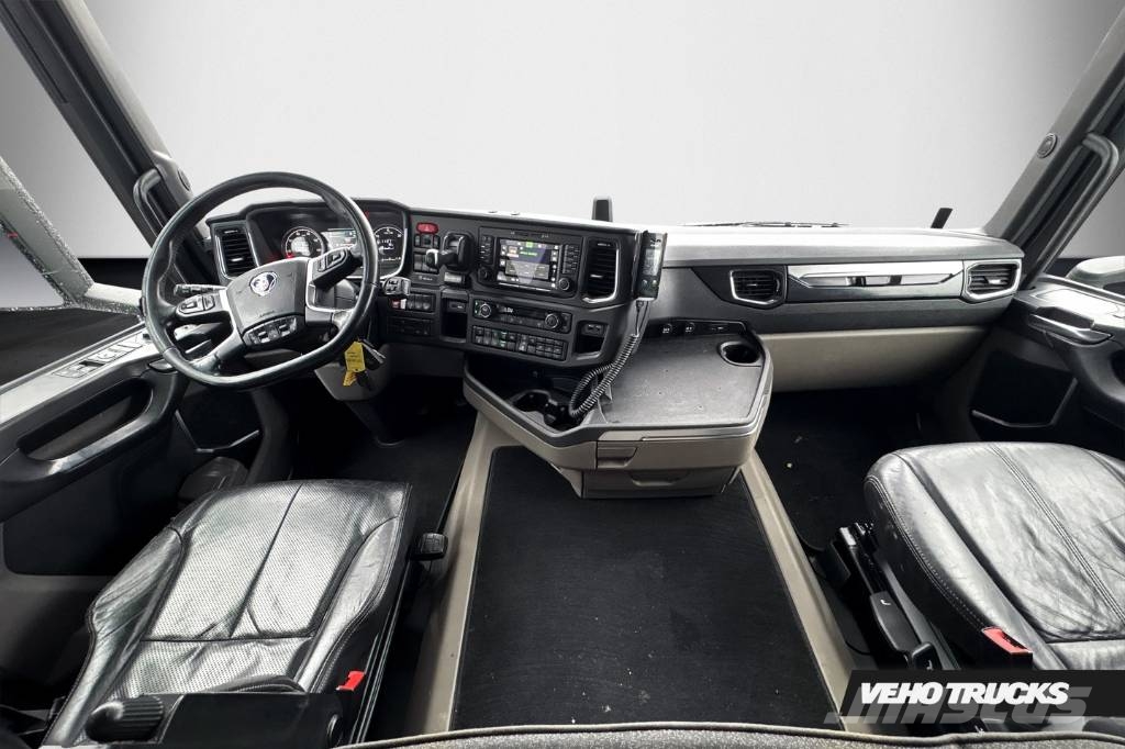 Scania R 540 ADR 6x2 Sadulveokid