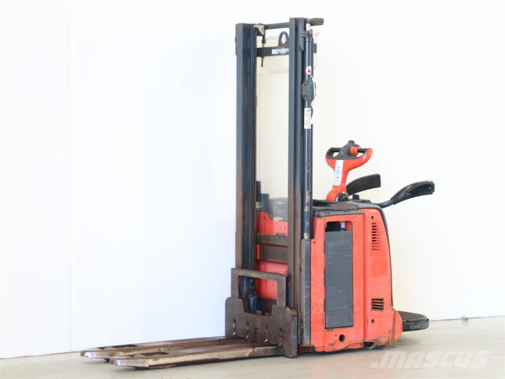 Linde D12AP/133-00 Pedestrian stacker