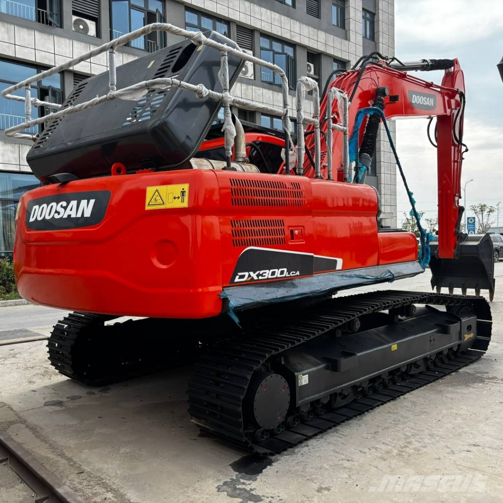 Doosan DX 300 Raupenbagger