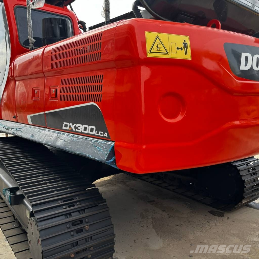 Doosan DX 300 Raupenbagger