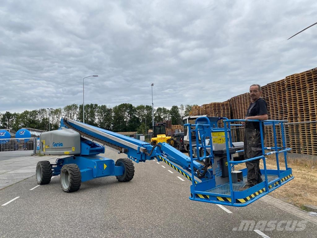 Genie S-65 رافعات سلة تلسكوبية