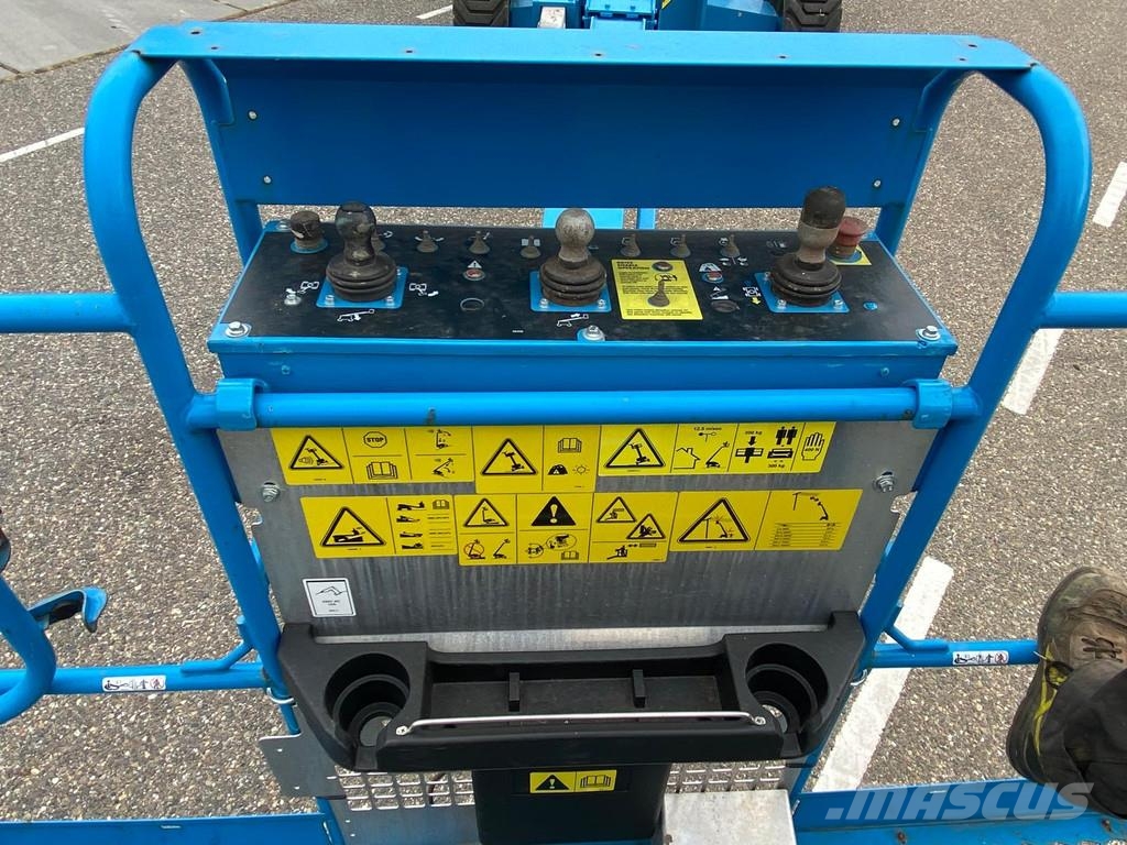 Genie S-65 رافعات سلة تلسكوبية