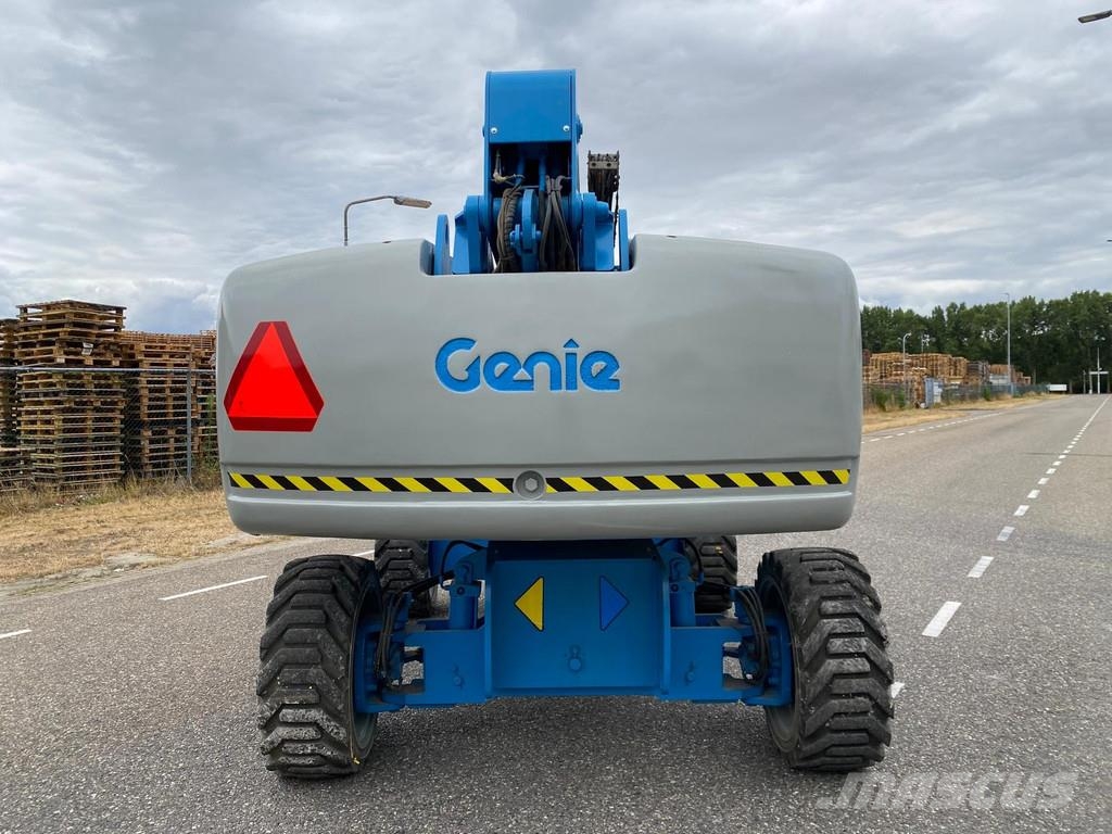 Genie S-65 رافعات سلة تلسكوبية