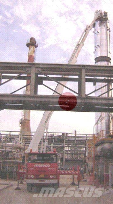 Bronto 350 车载式高空作业车