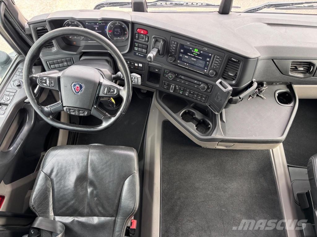 Scania R500 8x4*4 EURO6 + PTO + CHASSIS L8250mm Шасі з кабіною