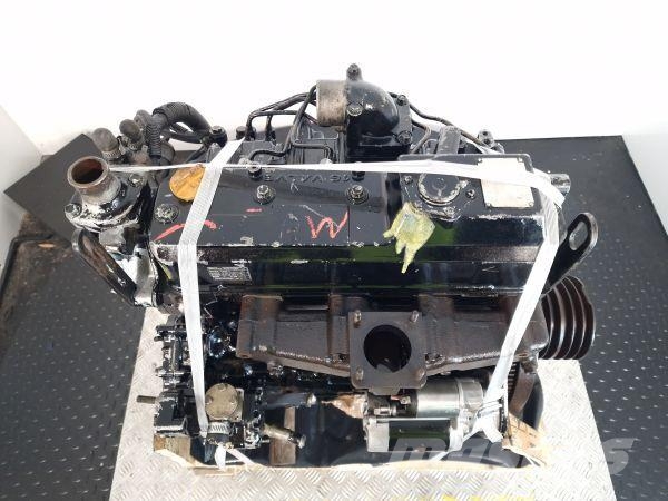Yanmar 4TNV94L-P Dzinēji