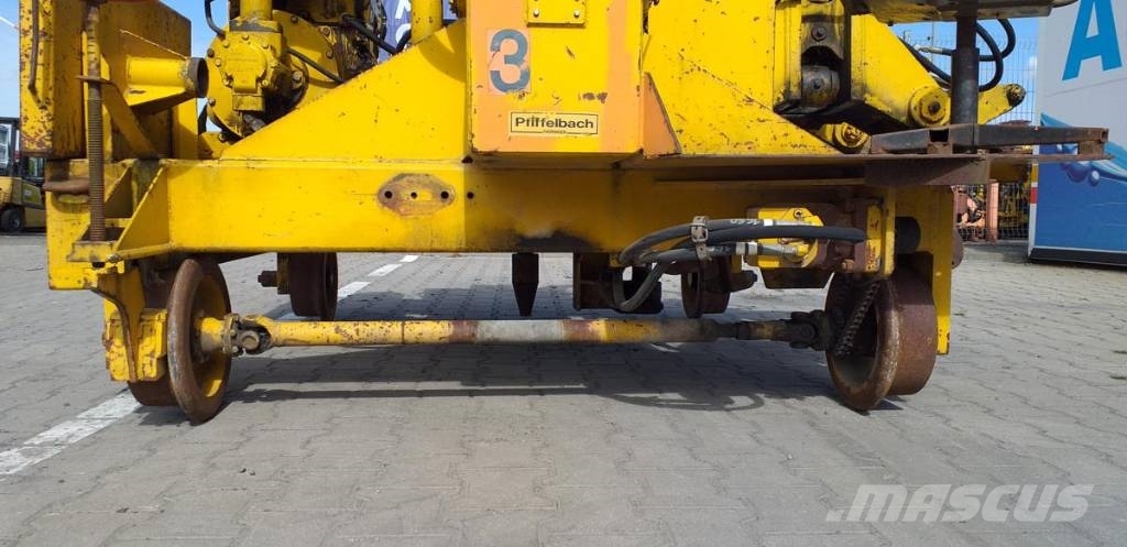 Podbijarka torowa | Track tamping machine Održavanje železničkih pruga
