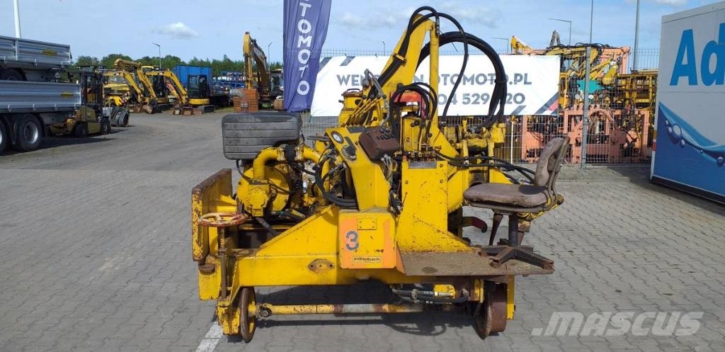  Podbijarka torowa | Track tamping machine Održavanje železničkih pruga