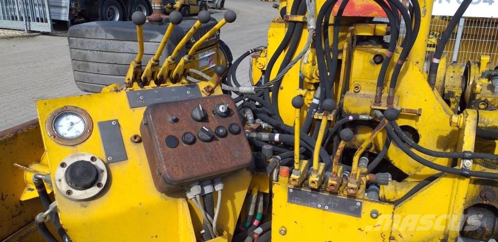  Podbijarka torowa | Track tamping machine Održavanje železničkih pruga