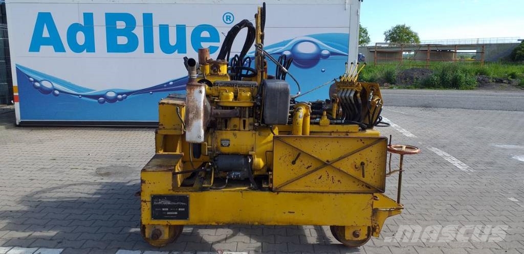  Podbijarka torowa | Track tamping machine Održavanje železničkih pruga