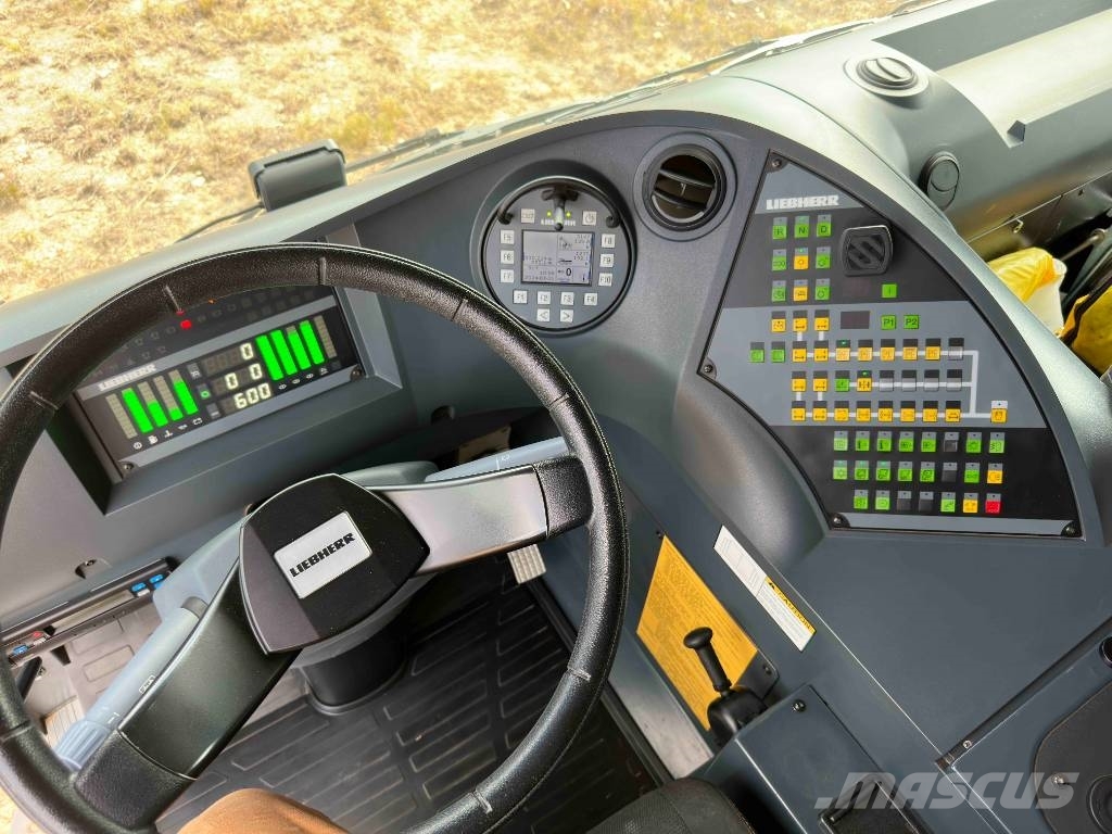 リープヘル LTM 1450-8.1, 2018, Terryville, Connecticut, アメリカ