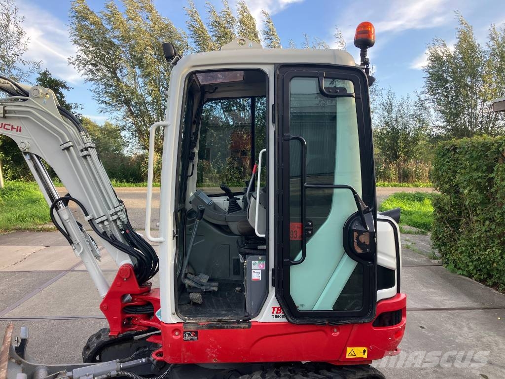 Takeuchi TB 225 minigraver | 3800u | sloop-sorteer Minigravemaskiner