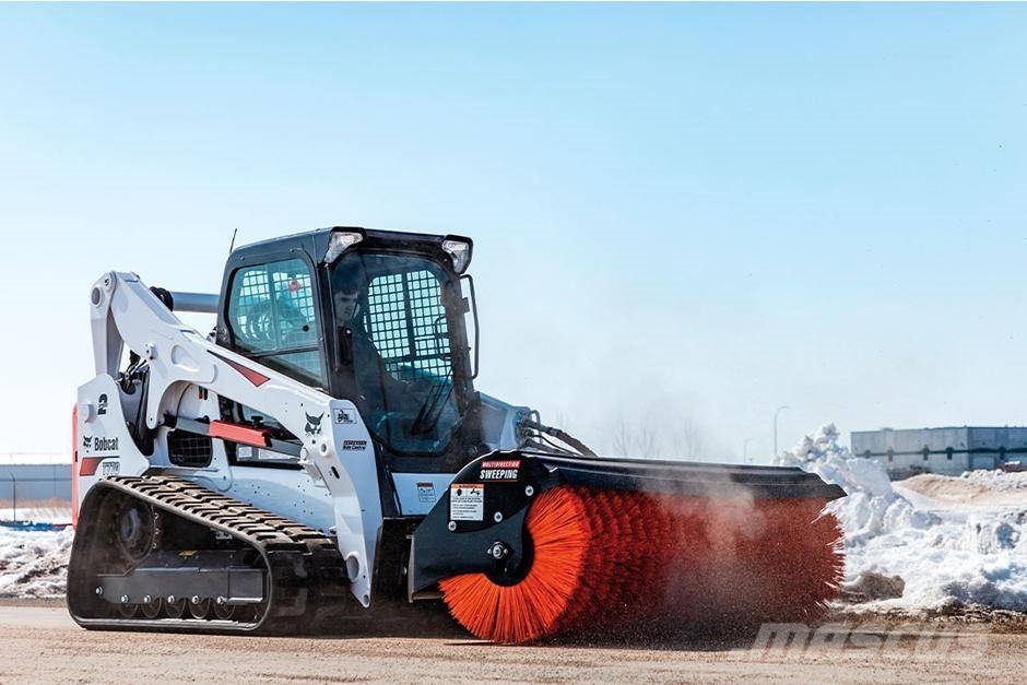 Bobcat Zamiatarka / Angle Broom Zametací kartáče