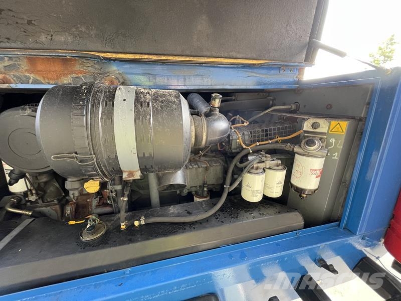 Atlas Copco XAHS 186 DD - N Kompresory