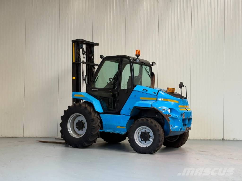 Manitou M30-4 Maastotrukit