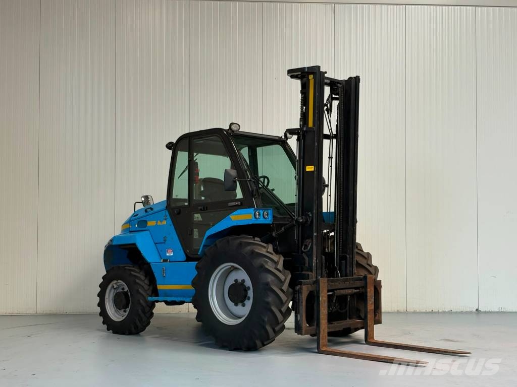 Manitou M30-4 Maastotrukit
