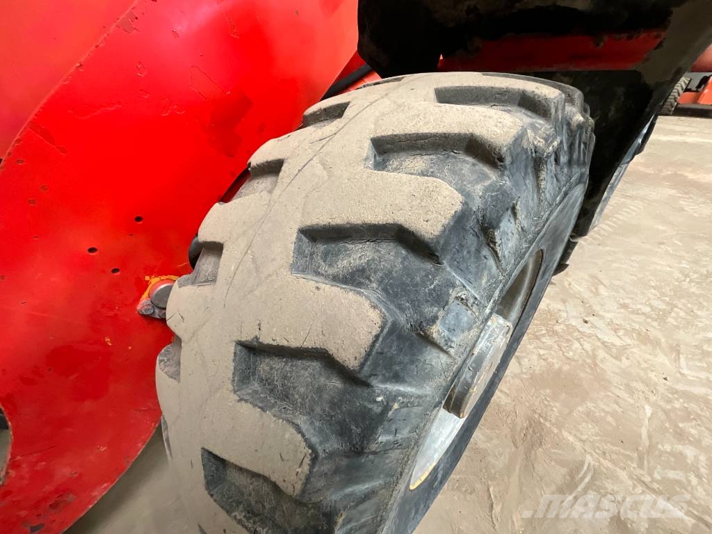 CAT 906 H 2 لوادر بعجل