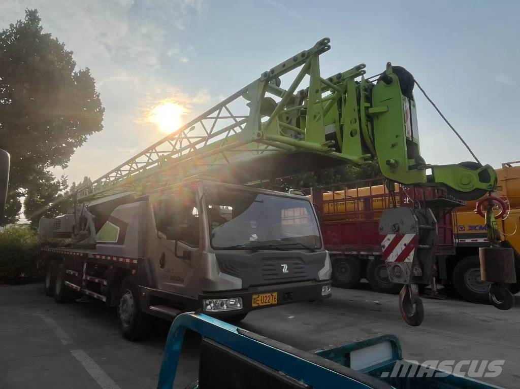 Zoomlion ZTC251V 全地面起重机︳移动式起重机