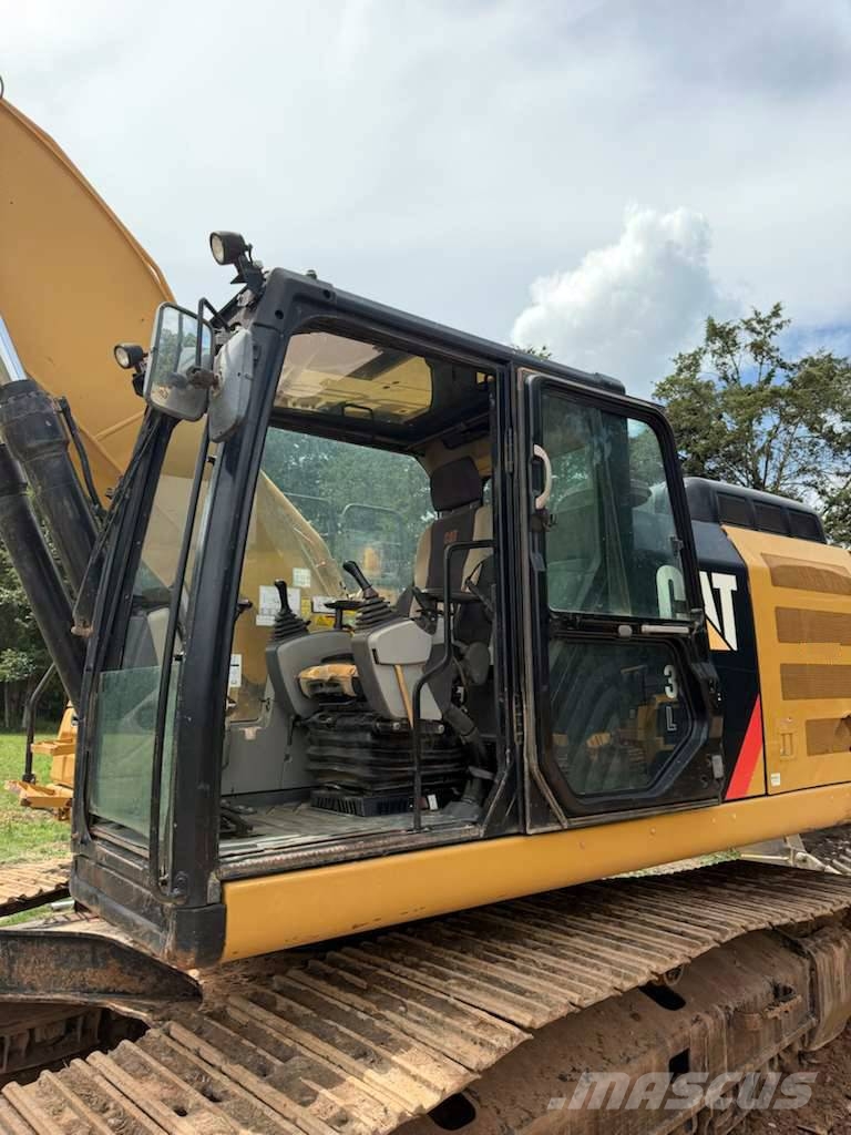 CAT 330 Pásové rýpadlá
