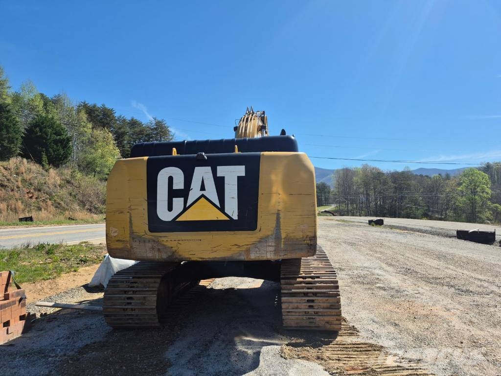 CAT 330 Pásové rýpadlá