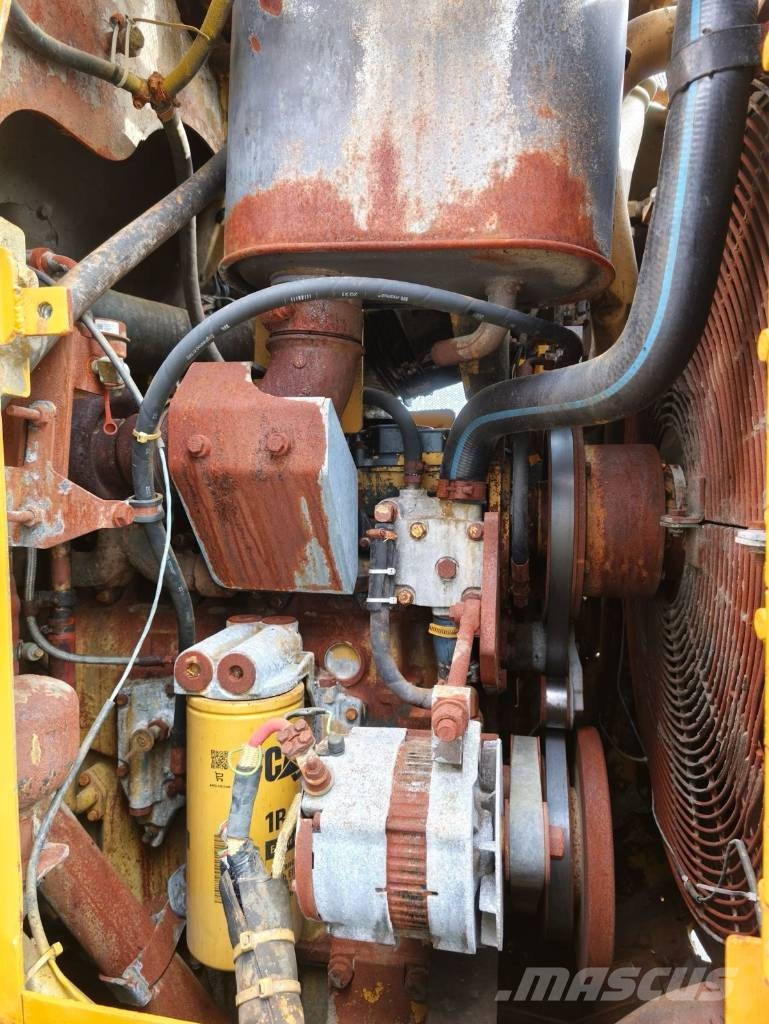 CAT 973 D Φορτωτές με ερπύστριες